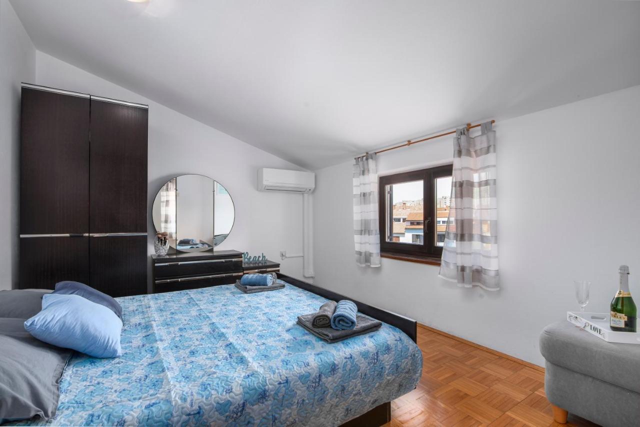 Apartment Blu Pula Bagian luar foto